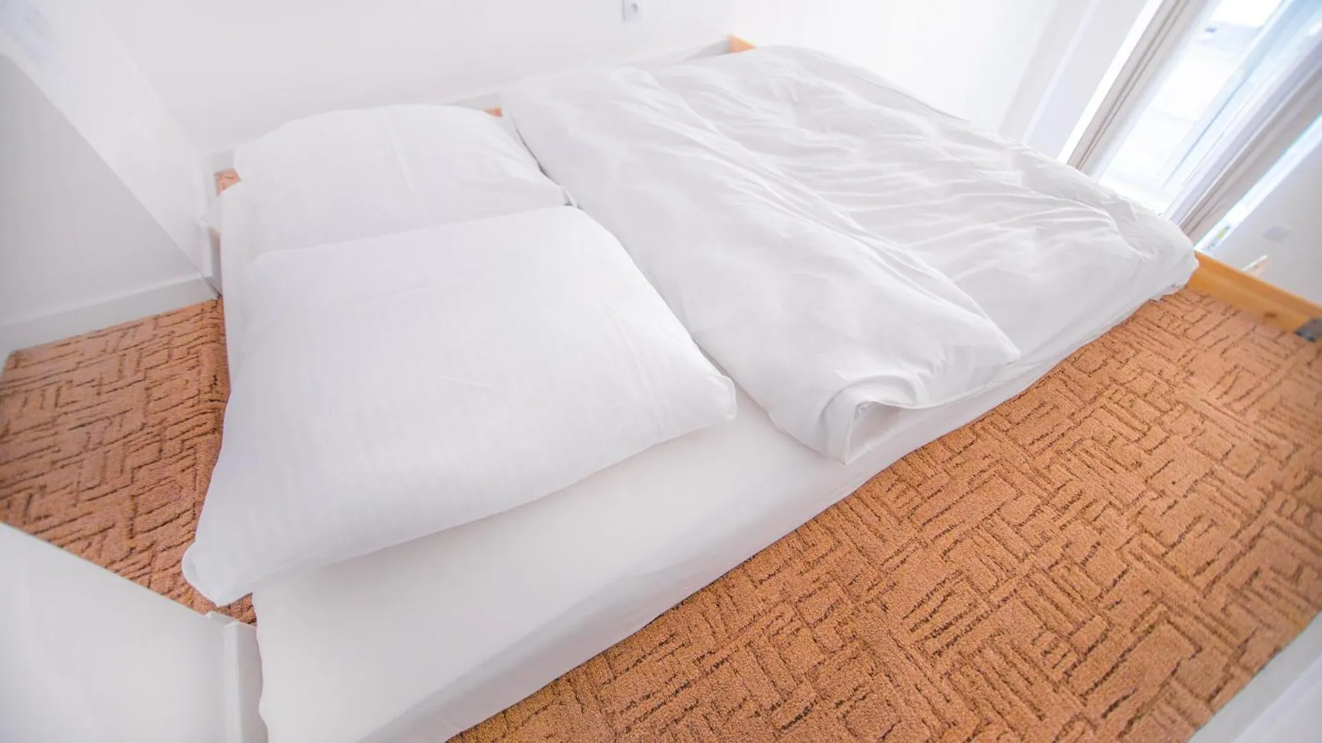 Lovely Hoza Str Studio Super Central Location Warsaw