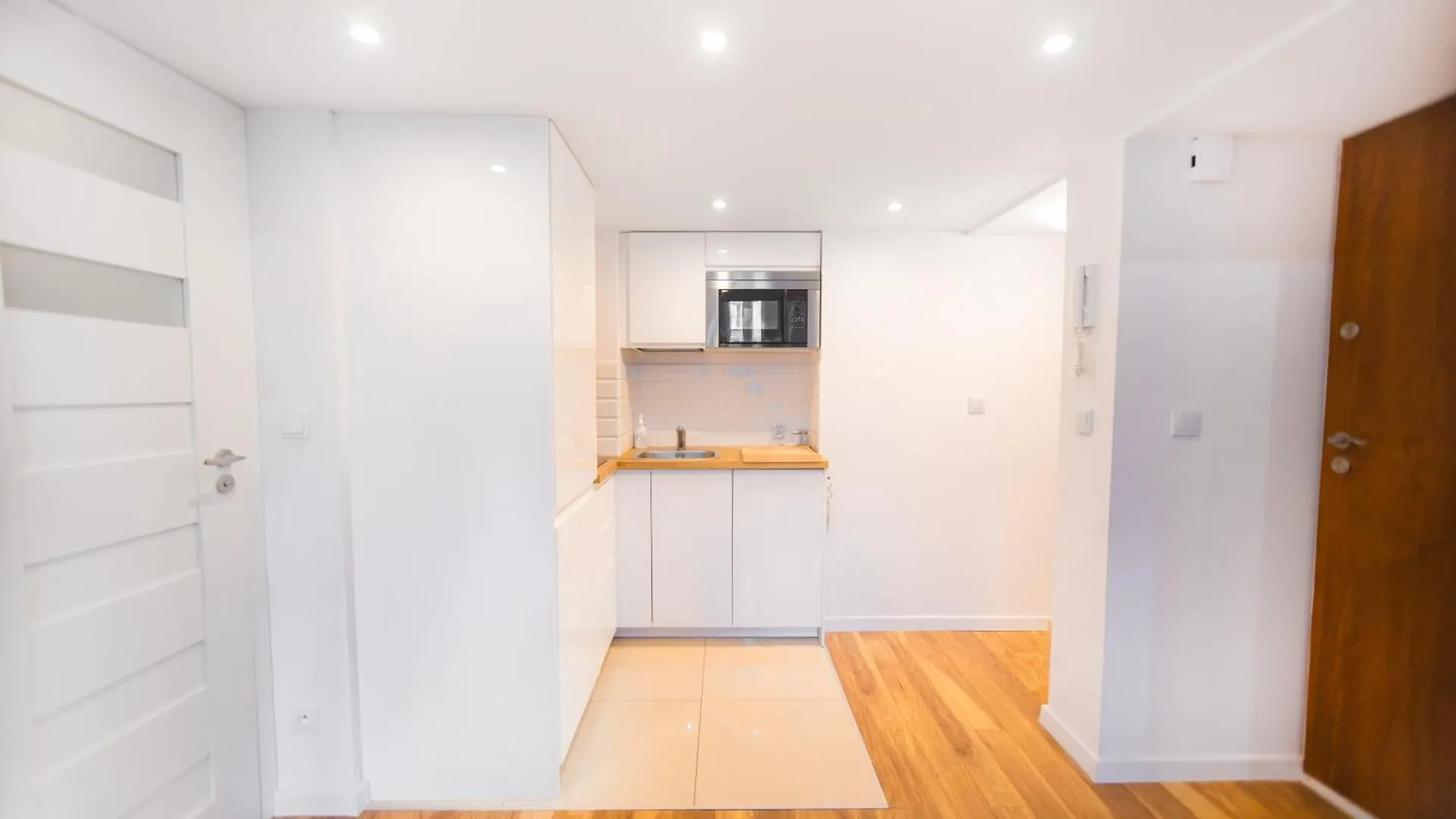 Lovely Hoza Str Studio Super Central Location 바르샤바